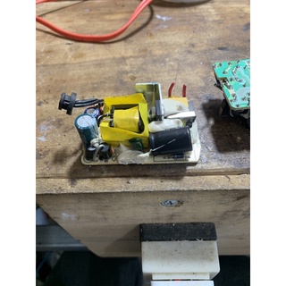 nguồn 12v,1.5A tháo máy