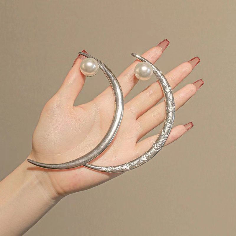 Nĩa Cài Tóc Màu Trơn Hình Mặt Trăng Thời Trang