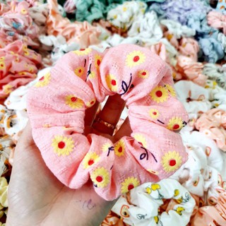 Dây Buộc Tóc Scrunchies Hoa Cúc
