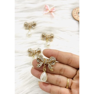 Cài áo nơ xinh đính đá kèm hạt thả. KT ngang 3cm