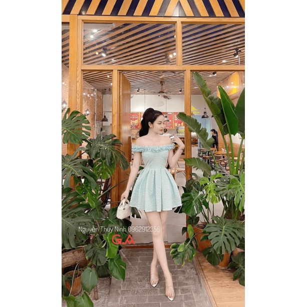 Sale Lớn 50% Cho Mẫu Đầm Gấm Xốp Thiết Kế Tay Vai Cực Đẹp UP