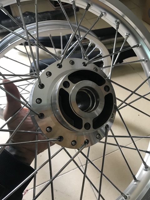 Bộ bánh căm raider fi và satria fi đùm mạ crom. Căm osaka mạ crom. Niềng nhôm DALE thái lắp như zin không chế cháo nha