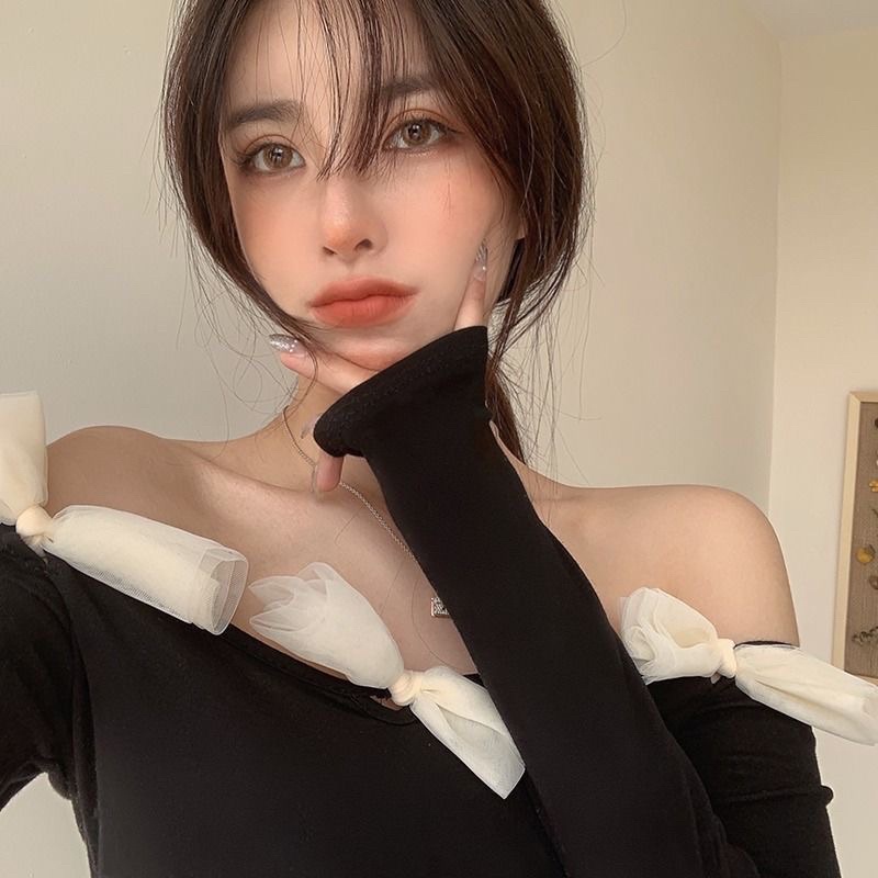 Áo trễ vai đính nơ