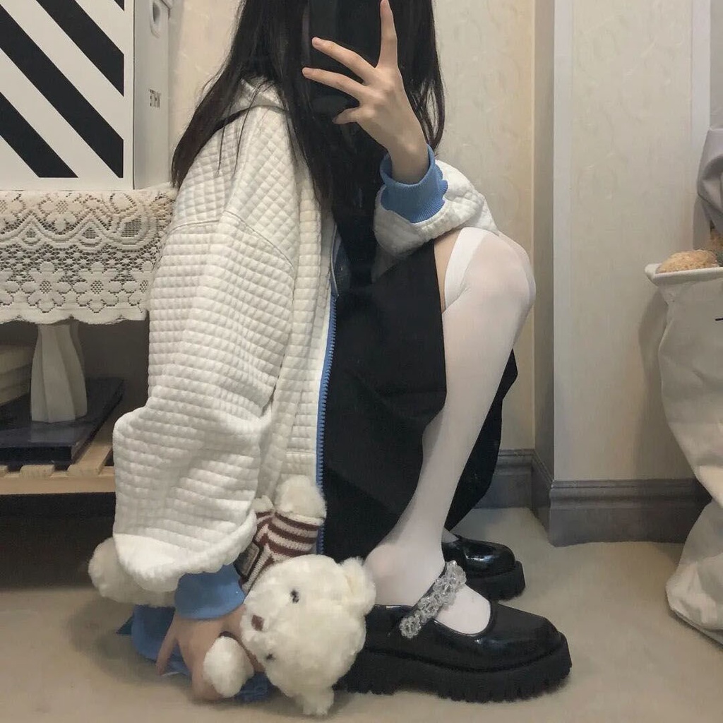 Áo Khoác Màu Trắng Dáng Rộng Phù Hợp Cho Sinh Viên