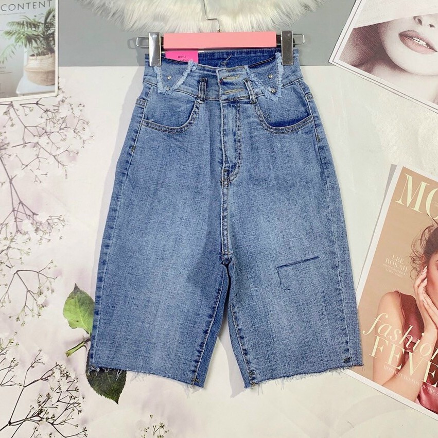 Quần jean nữ lửng gối lưng cao 2 nút mẫu trơn túi phối nút màu xanh nhạt