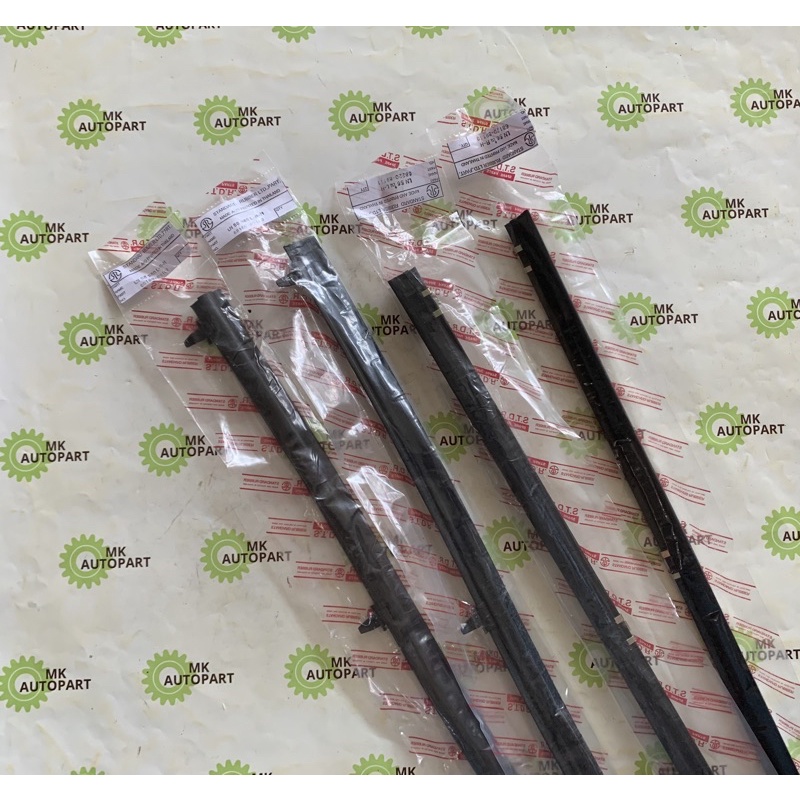 Vắt cửa ngoài / Ngựa nhảy bên trong TOYOTA LN40 LN56 HERO LN56 (L / R) / Cặp