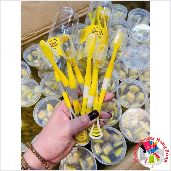 (SIÊU HOT) Bàn chải Vịt vàng G.DUCK kèm cạo lưỡi 2in1 (1 chiếc)