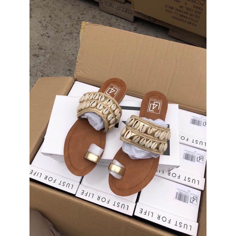 Xăng đan xỏ ngón xinh xắn