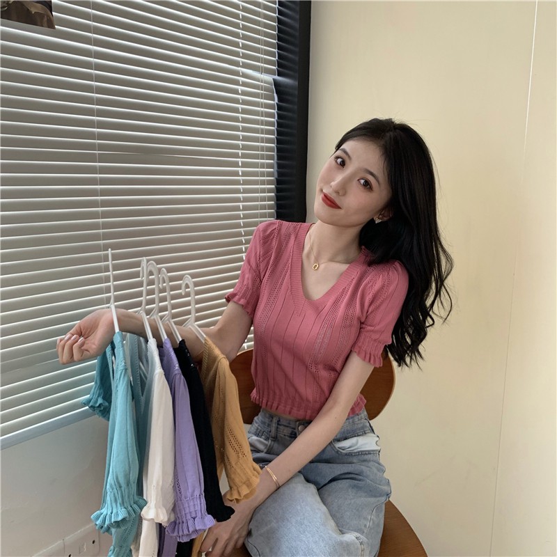 AimeiBeauty Cutout V-neck short-sleeved knitted slim croptop T-shirt