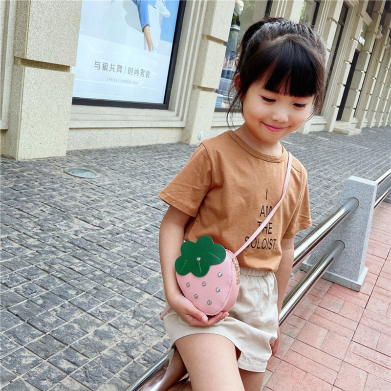 Túi Da PU Đeo Chéo Mini Hình Dâu Tây Dễ Thương Dành Cho Bé Gái