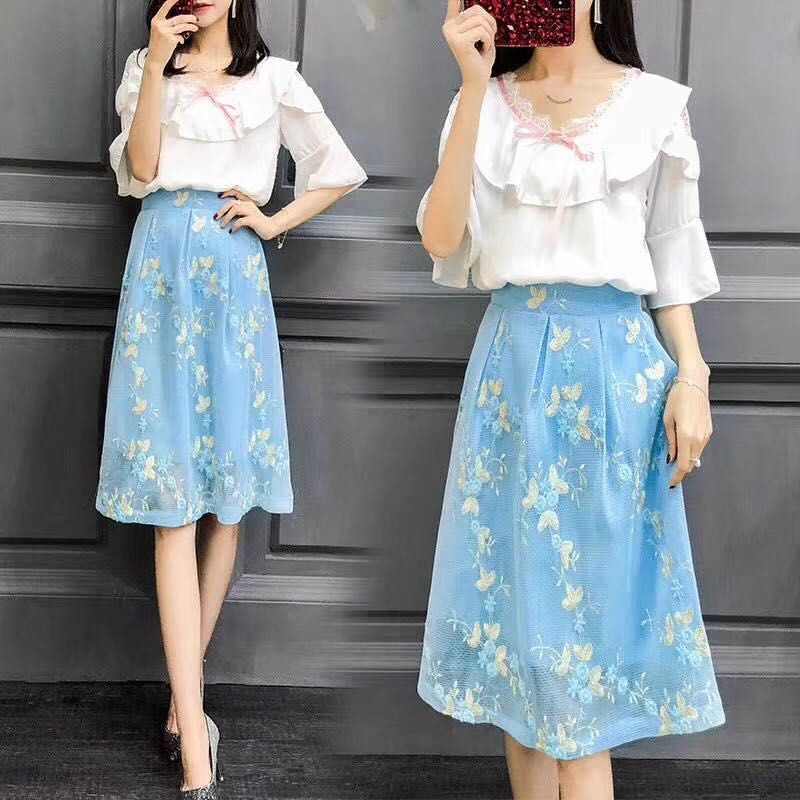 chân váy dài ren thêu hoa màu xanh cực xinh | BigBuy360 - bigbuy360.vn