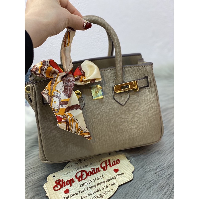 Túi da sần hạt gạo size 20 full phụ kiện(video ảnh thật có bảng tên shop )