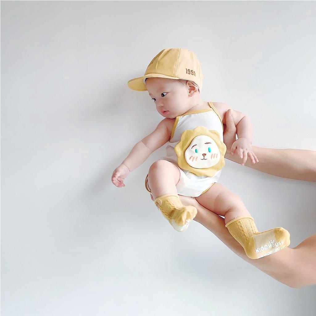 Áo liền quần họa tiết đáng yêu cho trẻ nhỏ