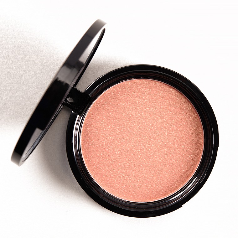 Phấn má bắt sáng NYX Illuminator - Magnetic IBB03