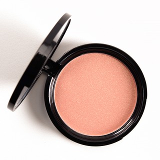 Phấn má bắt sáng NYX Illuminator - Magnetic IBB03