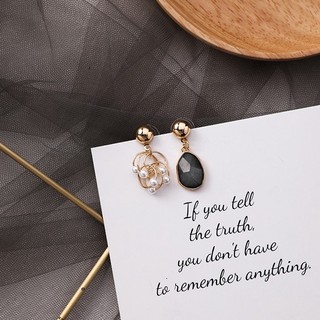 Bông tai bất đối xứng đính hạt