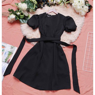 Đầm dự tiệc đen thiết kế dáng xòe cổ vuông tay ngắn sang trọng phù hợp đự tiệc công sở (thời trang dự tiệc công sở)
