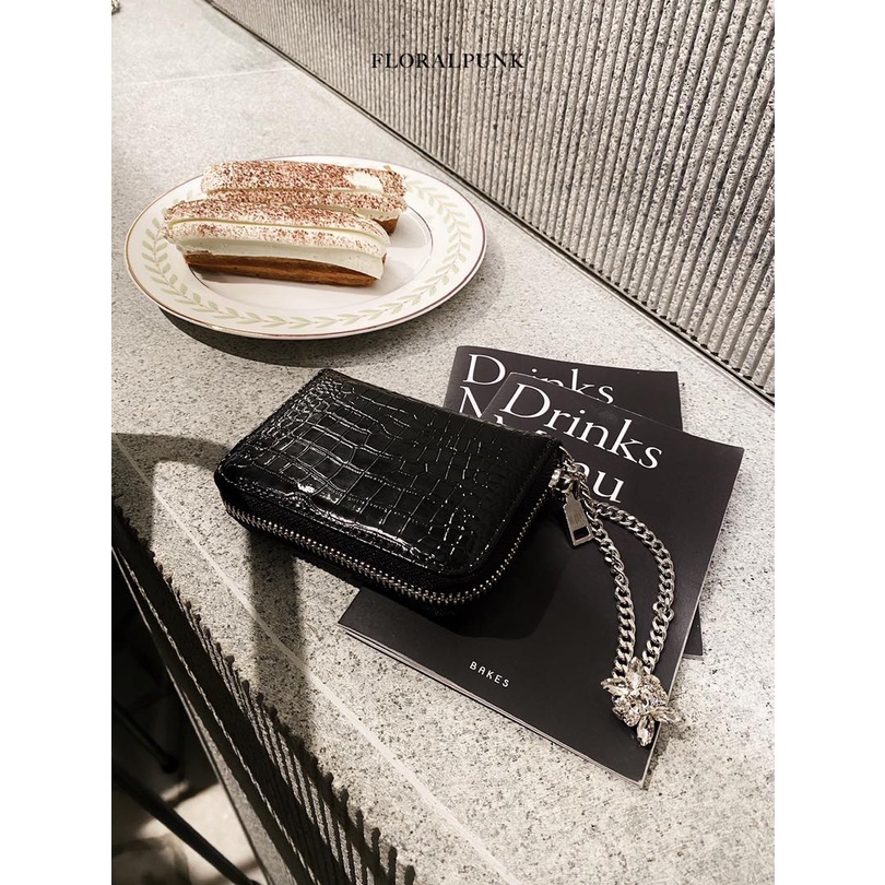 Ví đựng thẻ Floralpunk Dani Cardholder Croc màu đen