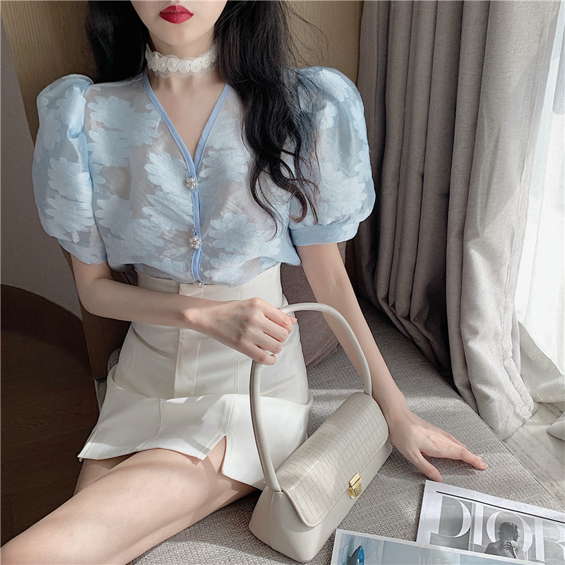 Áo Kiểu Chất Chiffon Tay Ngắn Phối Ren Hoa Thiết Kế Cổ Chữ V Nữ Tính
