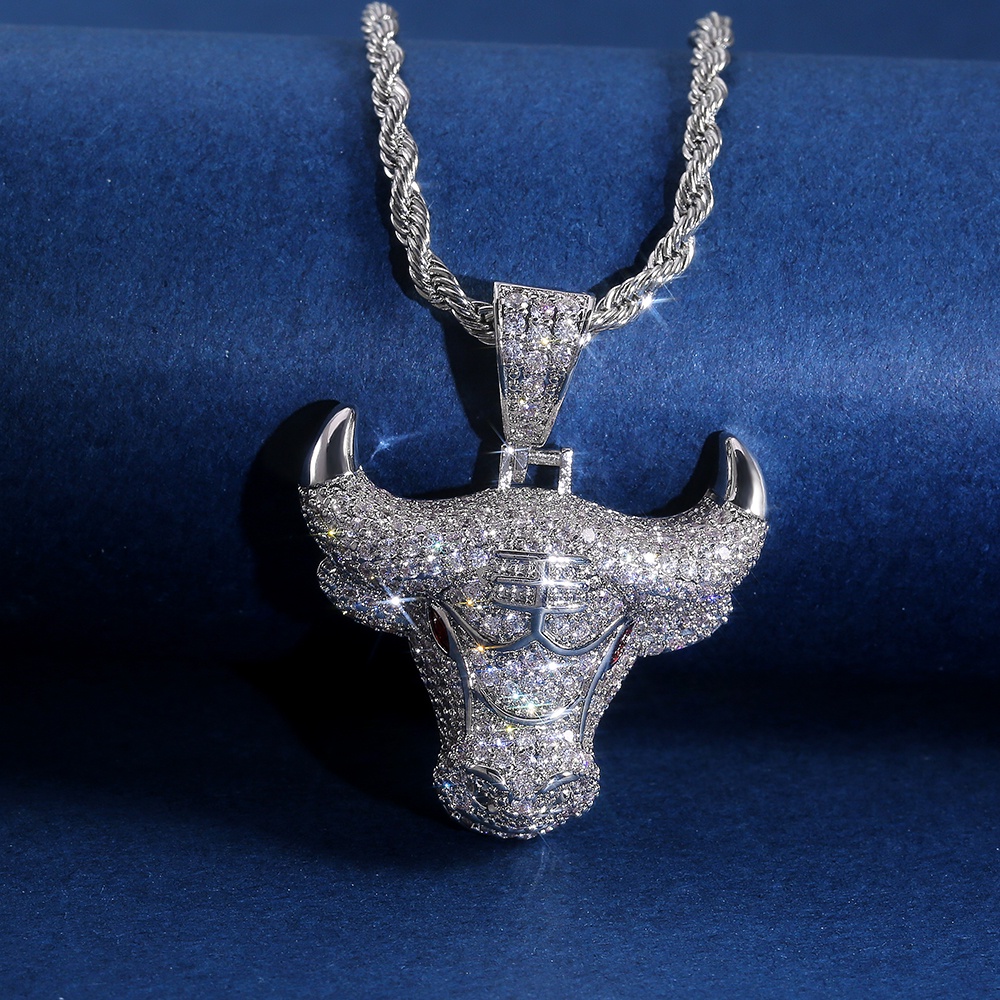 Vòng cổ Mặt Bò Sữa Đính Đá Zircon Mới