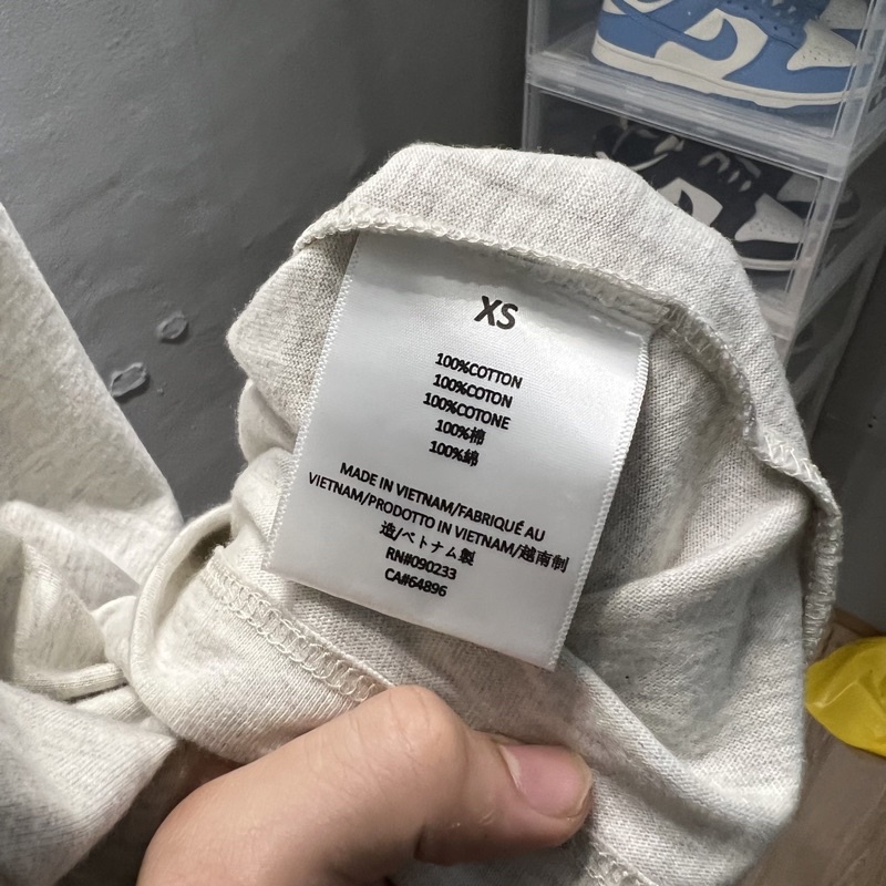 Áo long sleeve FEAR OF GOD FOG ESSENTIALS SS22 chất liệu cotton cao cấp, Áo long tee FOG in chữ nhung