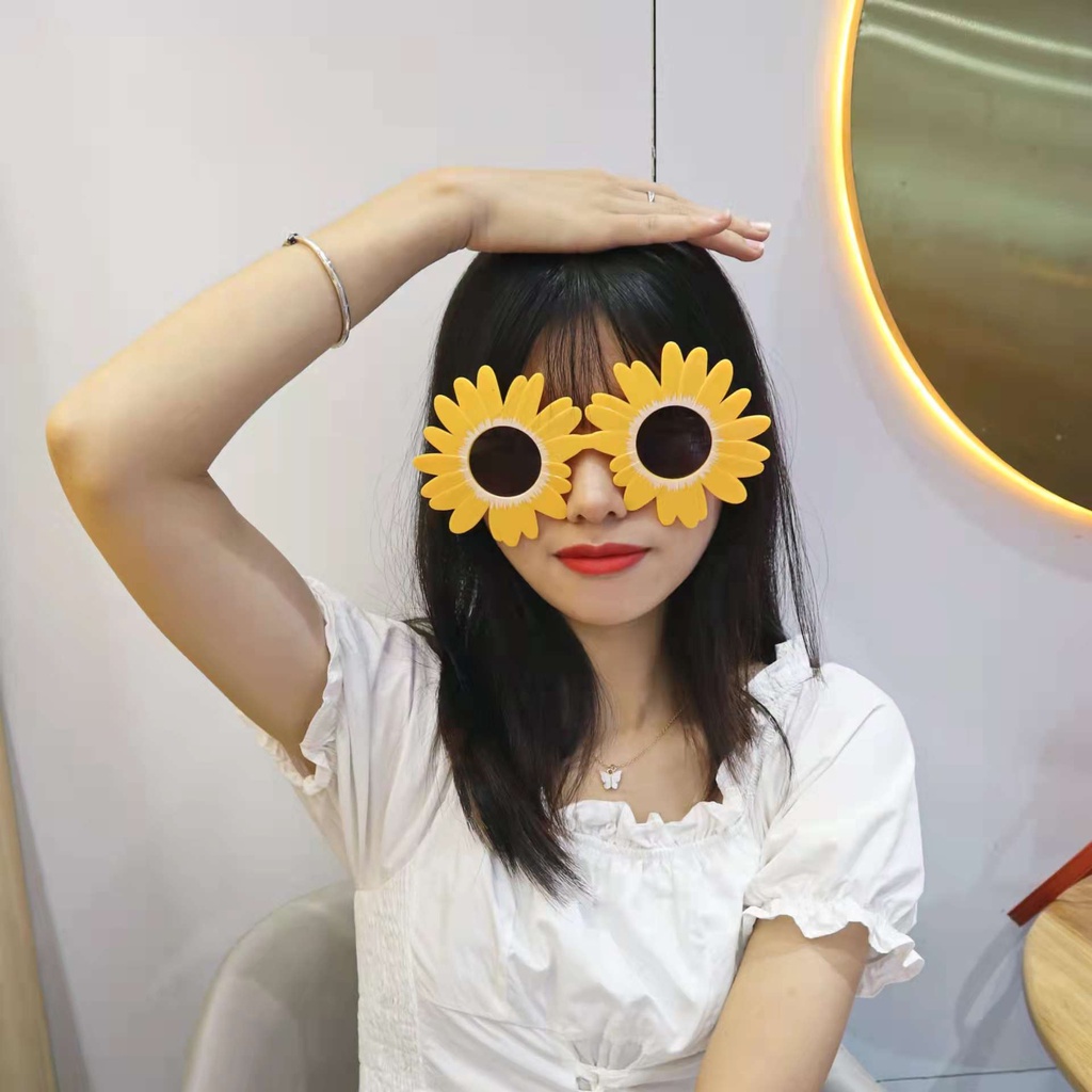 Kính Mát Hình Hoa Cúc Thiết Kế Độc Đáo Thời Trang