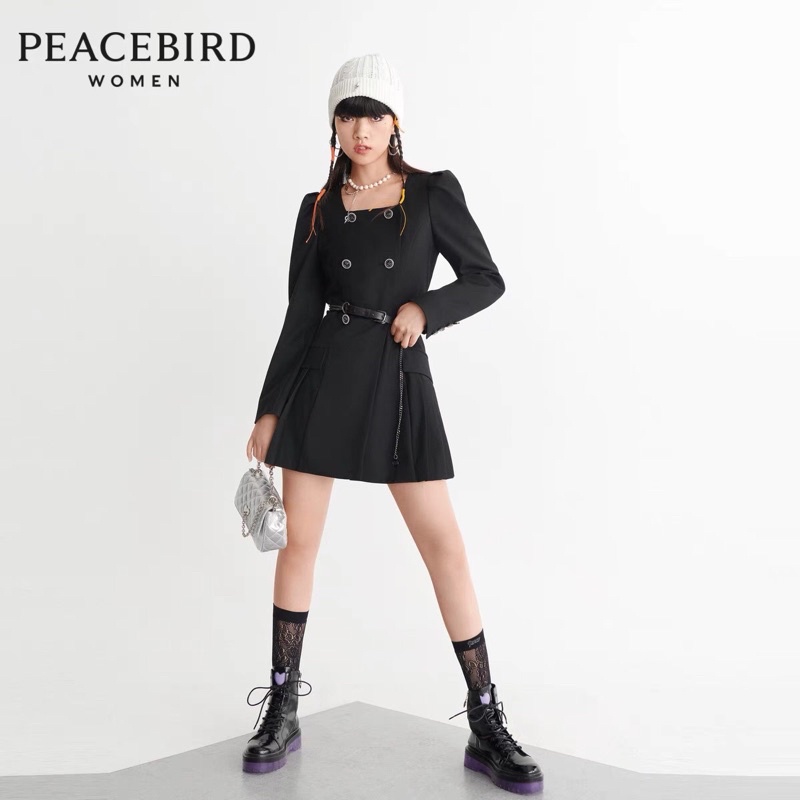 Đầm đen Peacebird