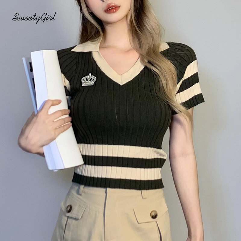 Áo Thun Tay Ngắn Cổ Chữ V Họa Tiết Kẻ Sọc Màu Xanh Lá Tương Phản Thời Trang 2022 Dành Cho Bạn Nữ