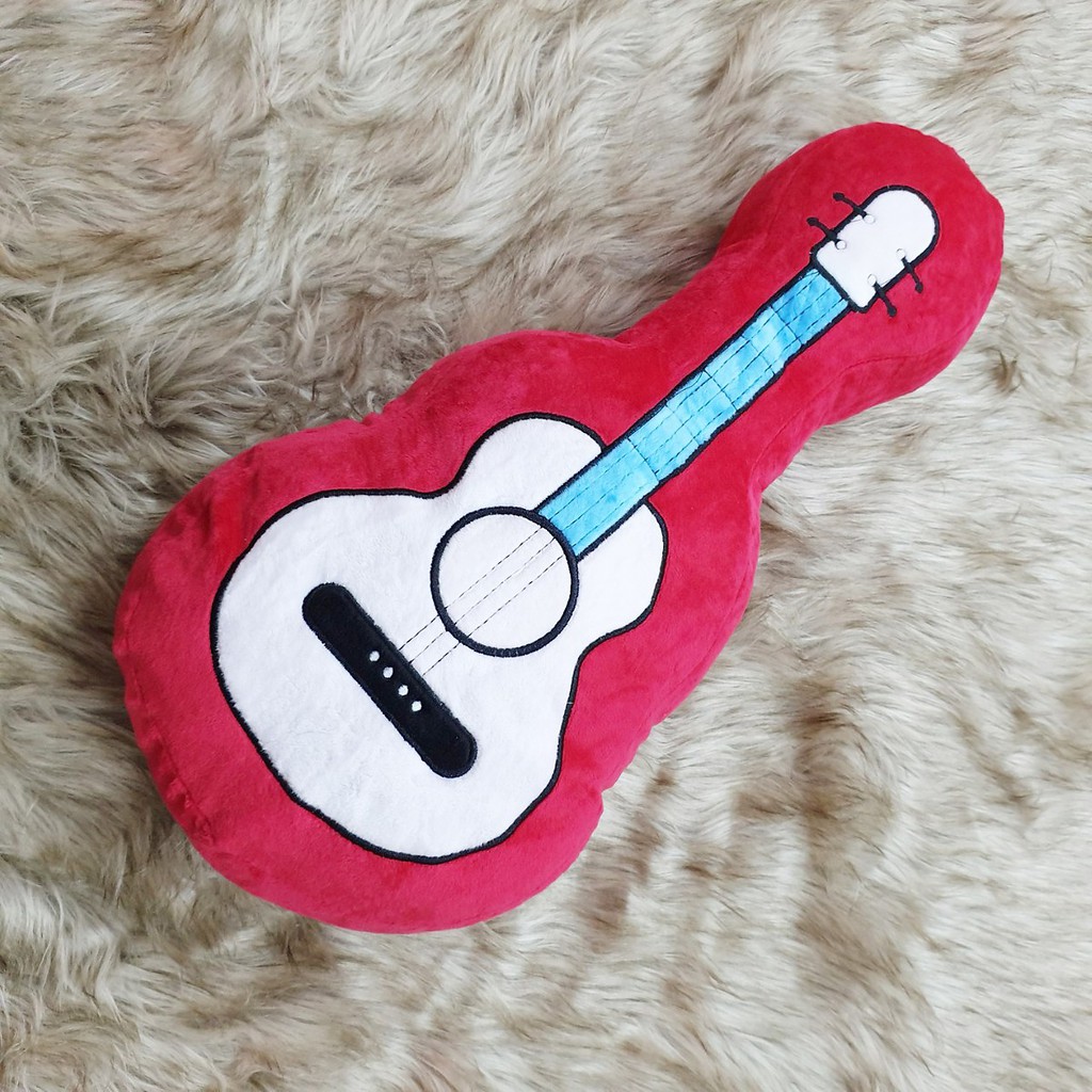 GỐI ÔM HÌNH CÂY ĐÀN GUITAR (50 CM) G32