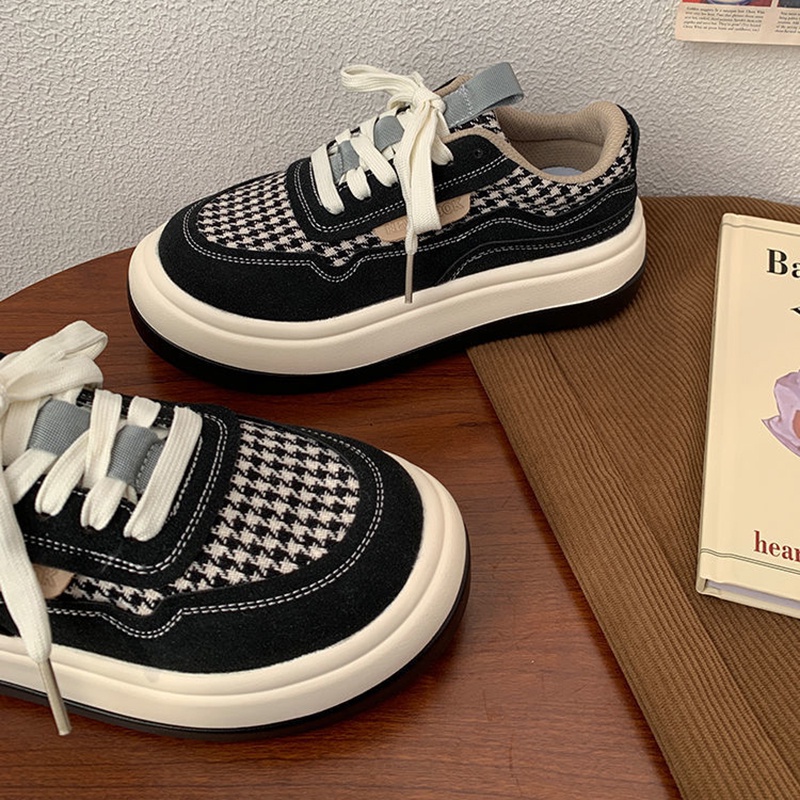 Giày sneaker IELGY đế dày mũi tròn dễ phối đồ phong cách Nhật Bản 2 màu dễ thương dành cho nữ