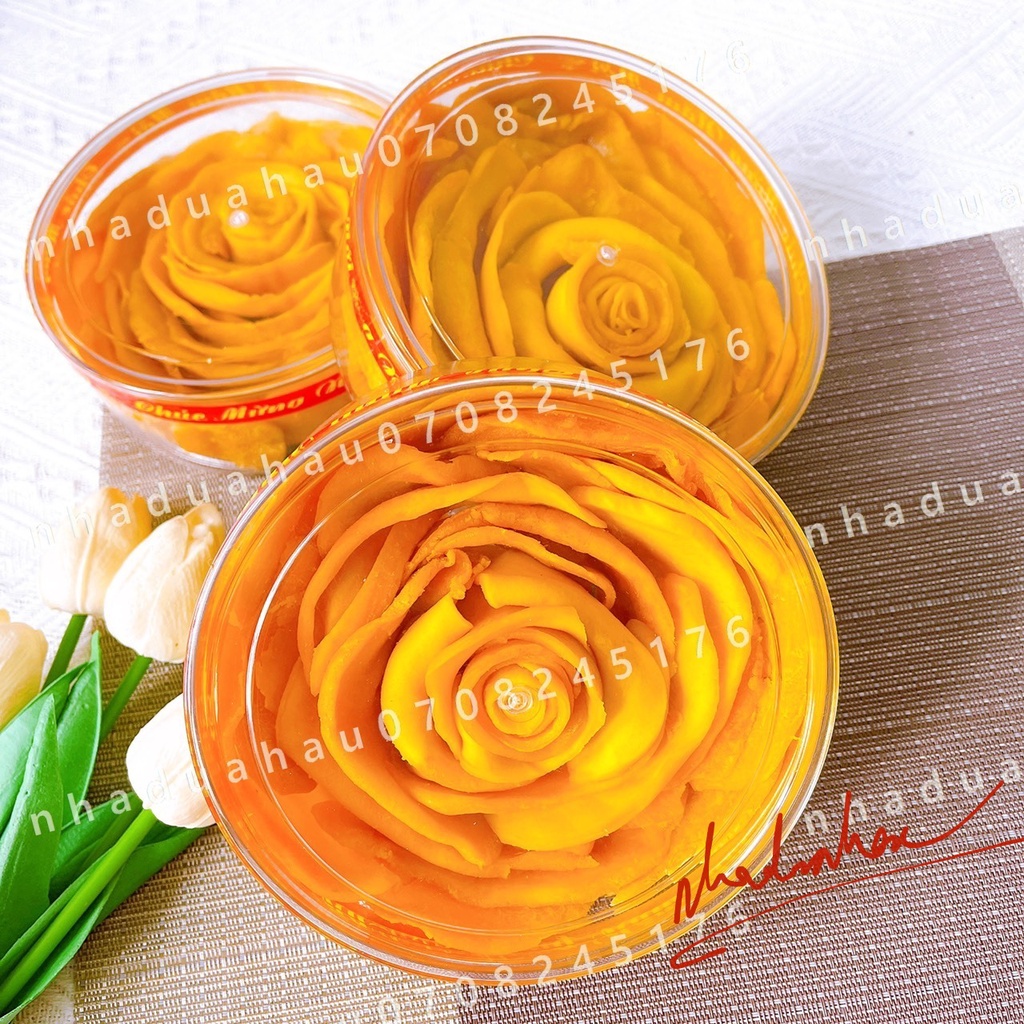 HOT HÀNG TẾT - Một hộp mứt xoài sấy dẻo xếp hoa tròn hàng VN chất lượng cao hộp 500gam