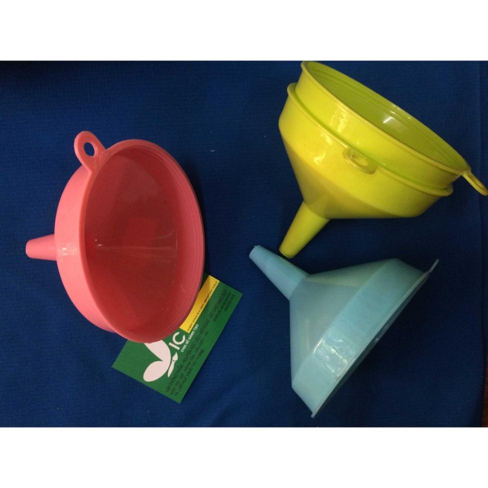 Phễu nhựa nhiều màu sắc