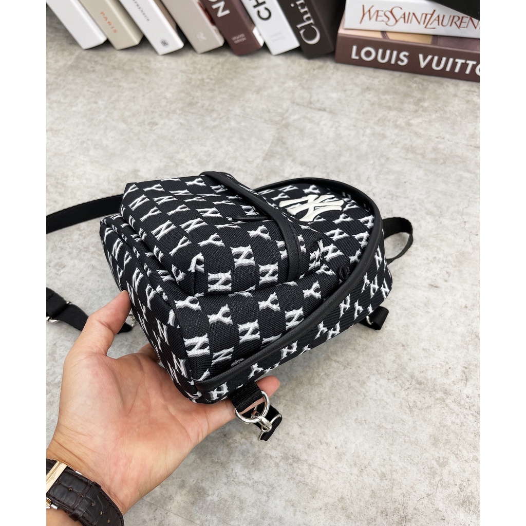Balo mini thể thao họa tiết NY monogram