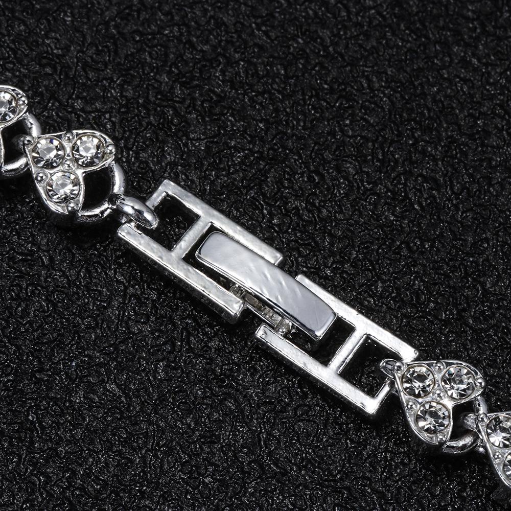 Vòng Tay Trang Trí Hạt Charm Cho Cô Dâu