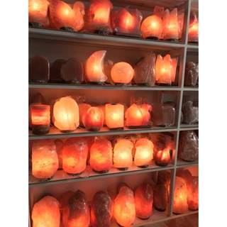 Đèn đá muối Himalaya phong thủy, thanh lọc không khí - Hình dáng tự nhiên