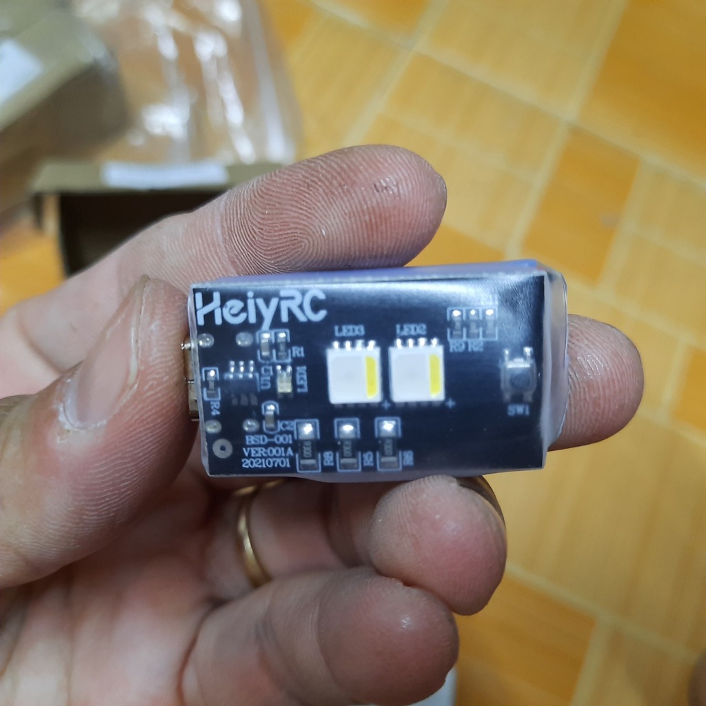 Đèn chiếu sáng gắn flycam DJI mini 3 pro /MINI 2/AIR2/2S/3PRO//mavic3 có chức năng chiếu sáng và nháy - Phụ kiện flycam