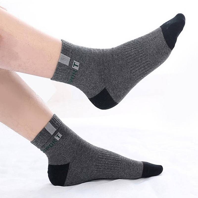 Đôi vớ thể thao nhiều màu sắc tùy chọn phong cách thời trang dành cho nam