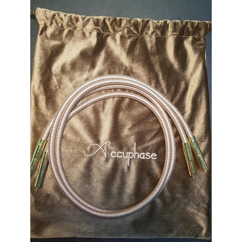 Dây tín hiệu Accuphase phiên bản kỷ niệm 40th, hàng đẹp tuyệt vời, chất âm ngọt mượt, bass giàu năng lượng và rất sạch.
