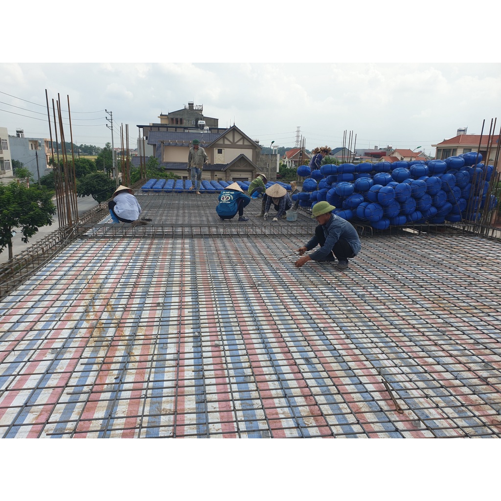 🔰🔰khuôn đúc con kê bê tông thép sàn lớp trên H10 - 12 viên/khuôn