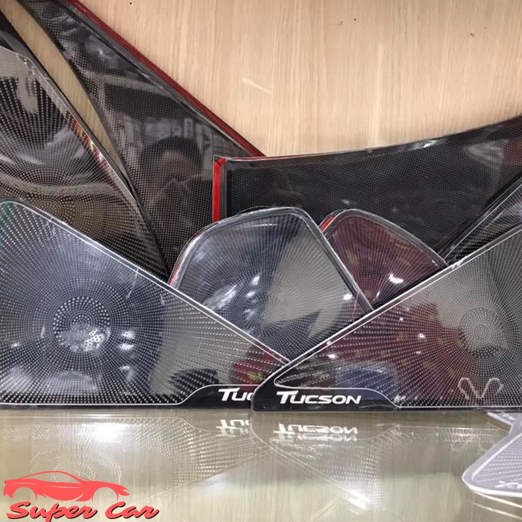 Ốp màng loa cho xe HYUNDAI TUCSON chất liệu thép mạ TITAN, bảo vệ khu vực loa sạch sẽ không bụi bặm – SUPER CAR