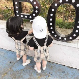 Combo 2 set yếm kèm áo phông cho bé( còn size bé 18kg đến 20kg)
