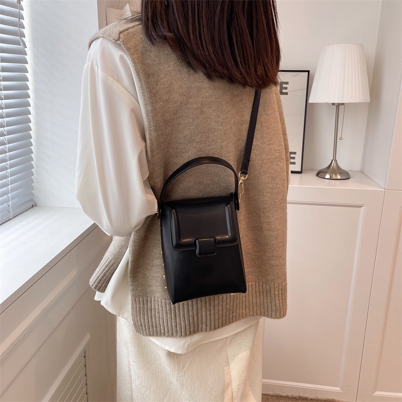 Ielgy Túi Yên Ngựa Có Thể Điều Chỉnh Màu Sắc Phong Cách niche Cho Nữ