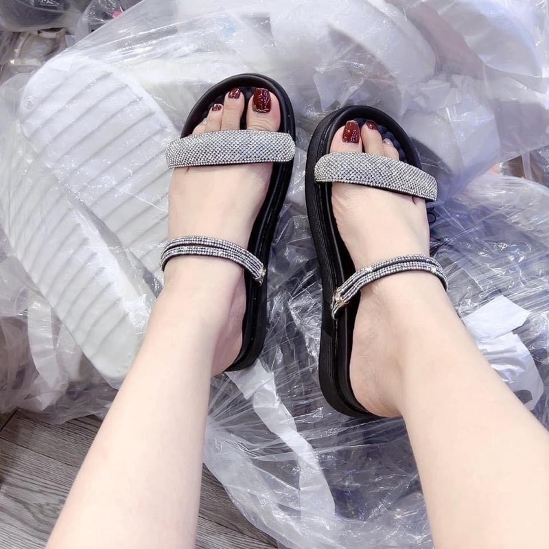 sadal đen đeo 2 kiểu full box full size hàng quảng châu giá rẻ
