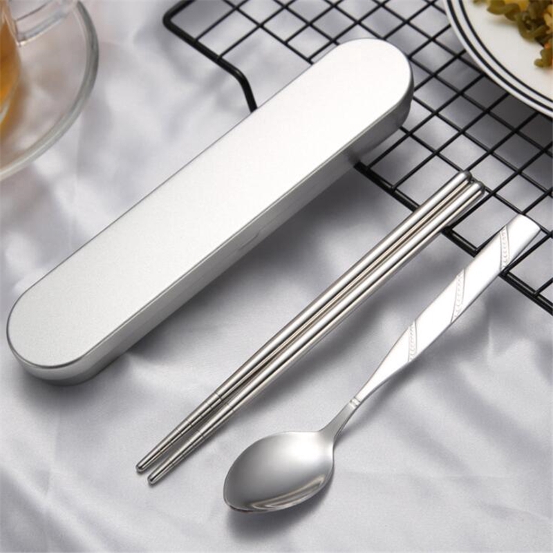 Set 2 Muỗng Đũa Inox Kèm Hộp Đựng Tiện Lợi