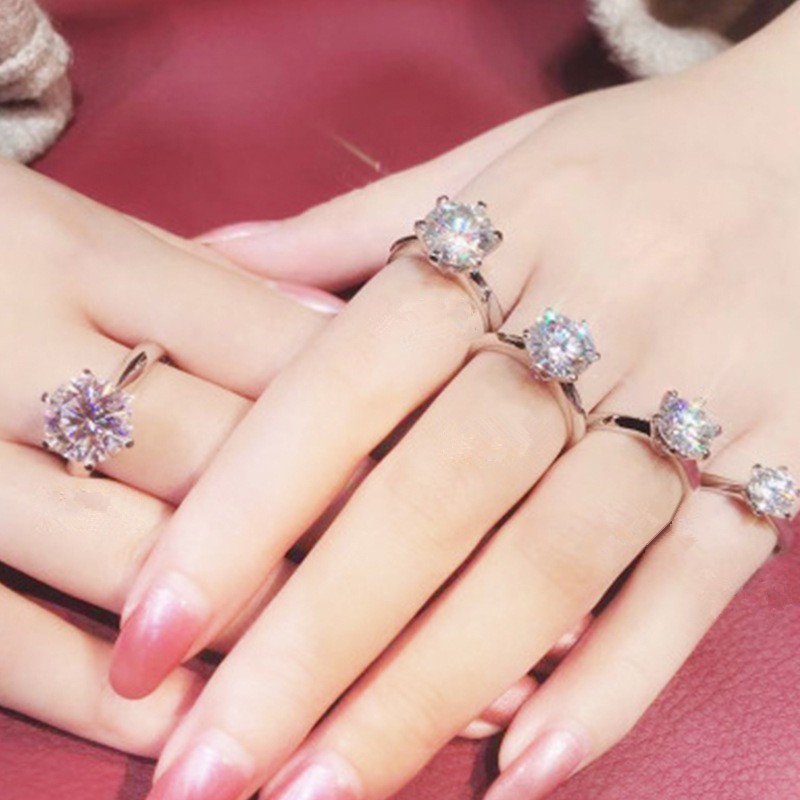 Nhẫn đính hôn kim cương vàng trắng phong cách đơn giản thời trang cho nữ