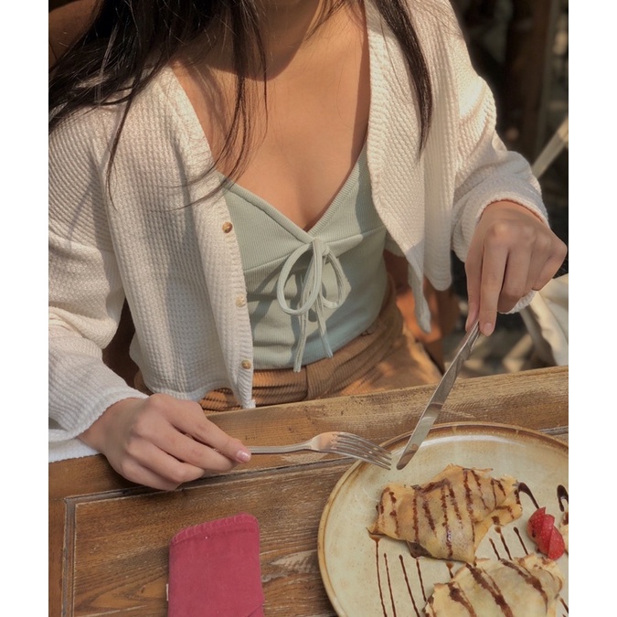 WHITE CROP CARDIGAN - ÁO KHOÁC CARDIGAN LEN WAFFLE