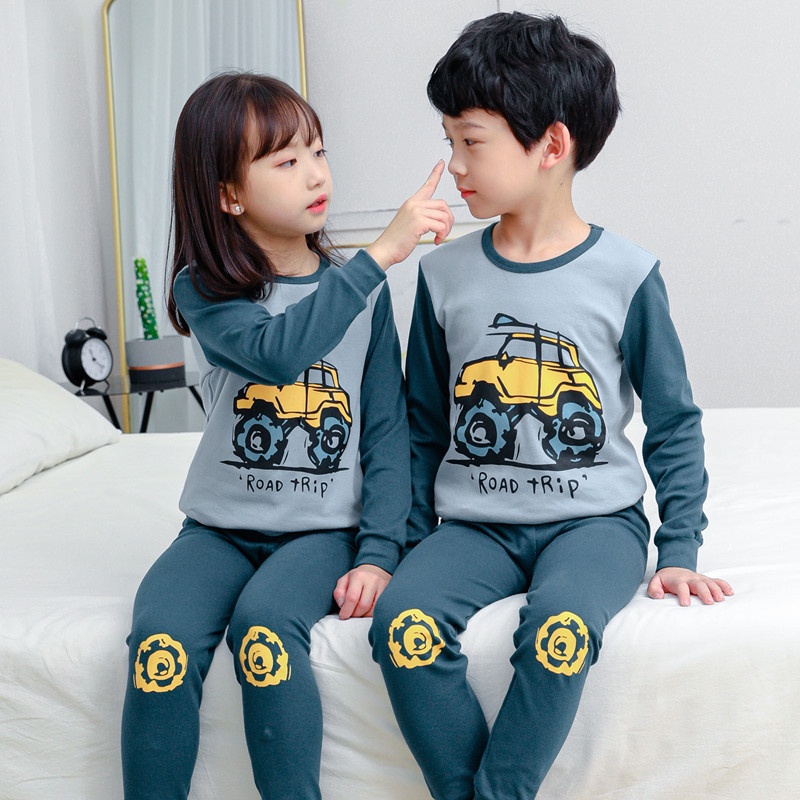 Bộ đồ ngủ 2 món gồm áo tay dài in hình gấu và quần dài size 90-160 dành cho bé