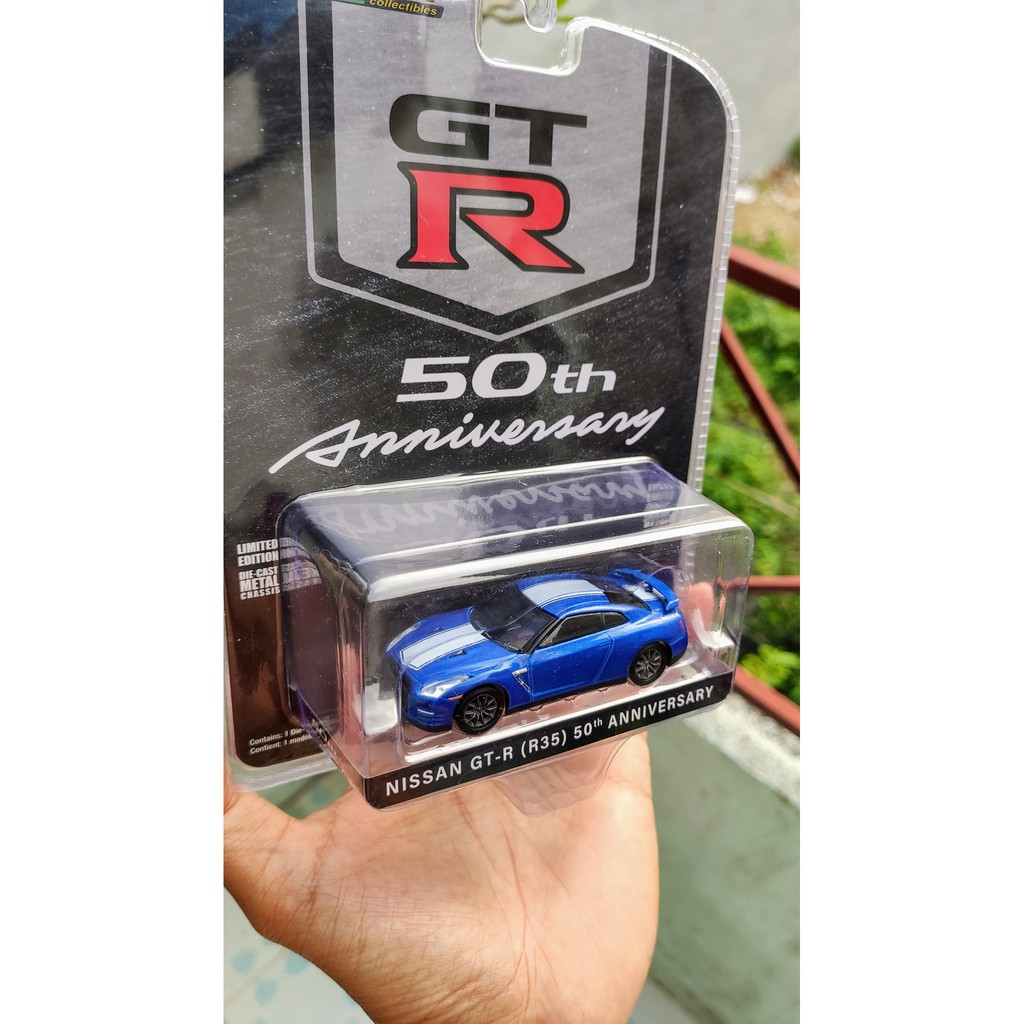 Mô hình tĩnh Greenlight Nissan GTR35 50th Annivesary tỷ lệ 1:64