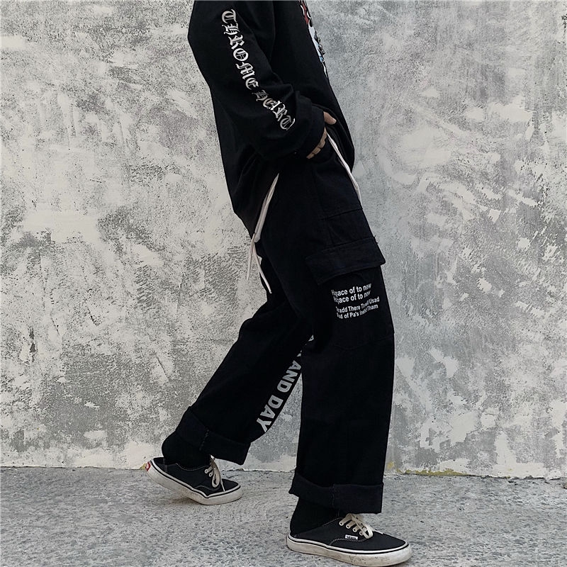 Quần denim ống suông rộng in họa tiết chữ phong cách retro cá tính | BigBuy360 - bigbuy360.vn