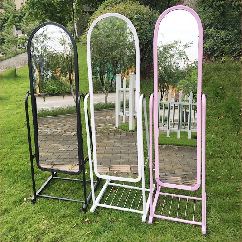 Gương soi di động toàn thân cao cấp Trường Mai Sài Gòn chất liệu gương sáng bóng chân sơn tĩnh điện chân xoay 360 độ